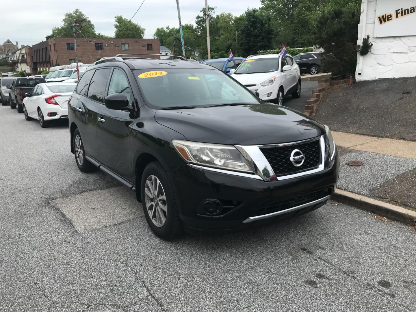 2014 Black /Black Nissan Pathfinder S (5N1AR2MM1EC) with an 3.5 V6 engine, Automatic transmission, located at 577 Chester Pike, Prospect Park, PA, 19076, (610) 237-1015, 39.886154, -75.302338 - Photo#2